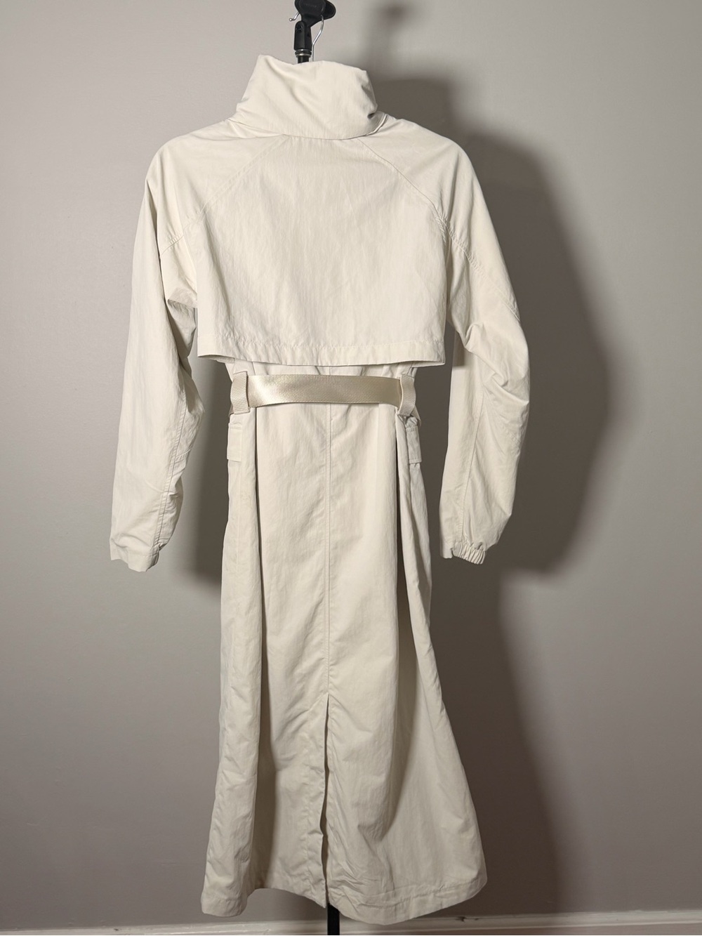 NWOT New Lululemon Always Effortless Trench Bone ! - Picture 9 of 11